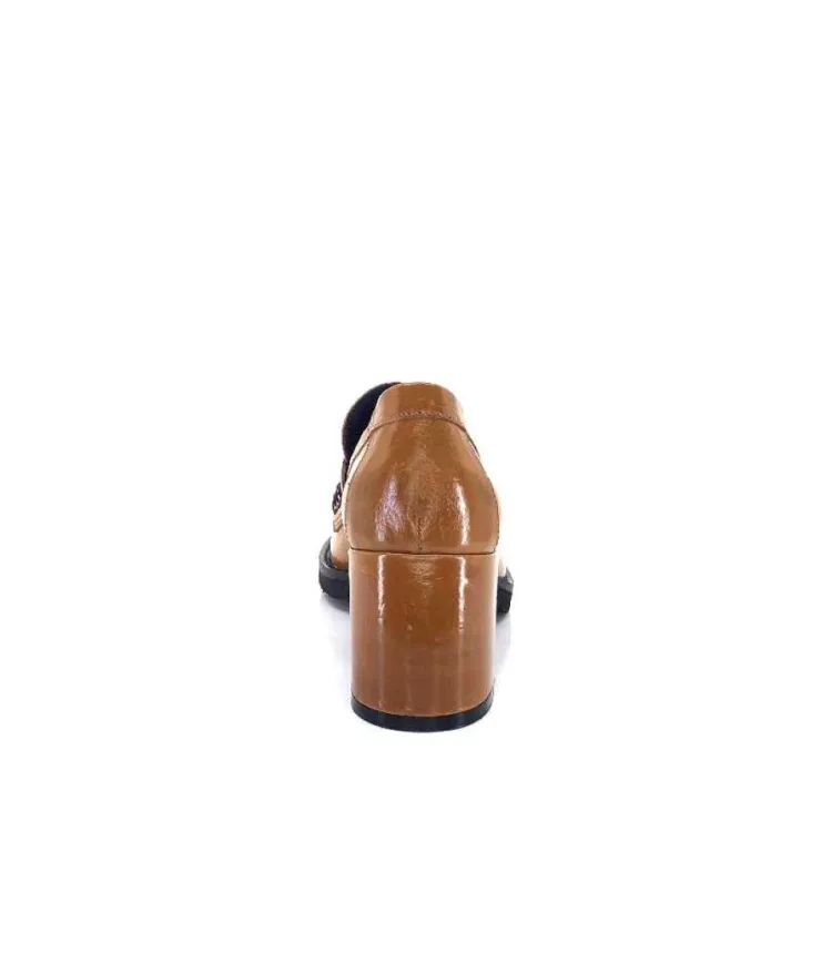 Ivoire0330 Ivoire 500 Cuir Vernis Brandy*Femme Mocassins