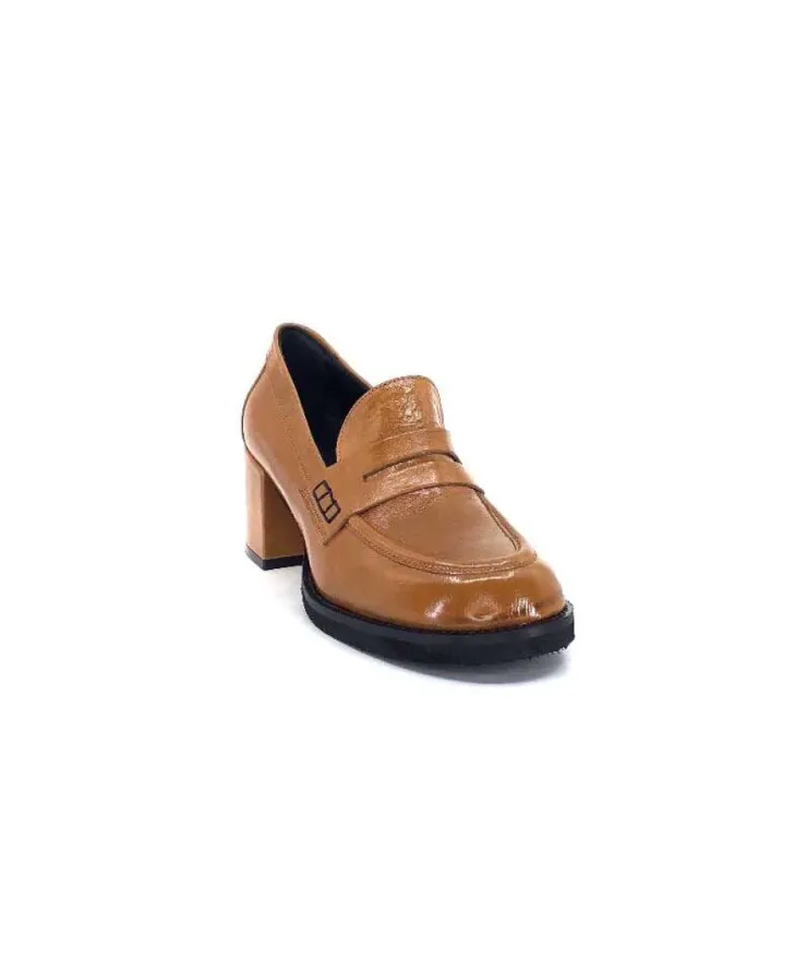 Ivoire0330 Ivoire 500 Cuir Vernis Brandy*Femme Mocassins